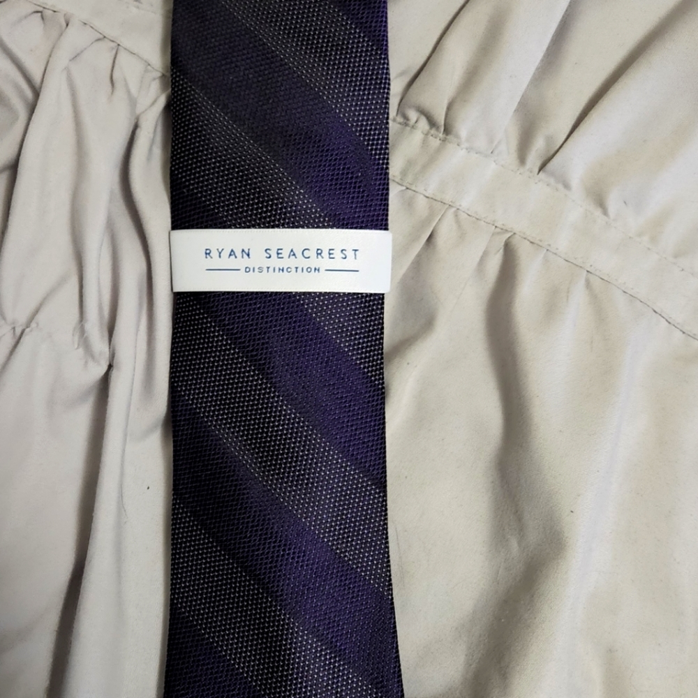 Men's tie